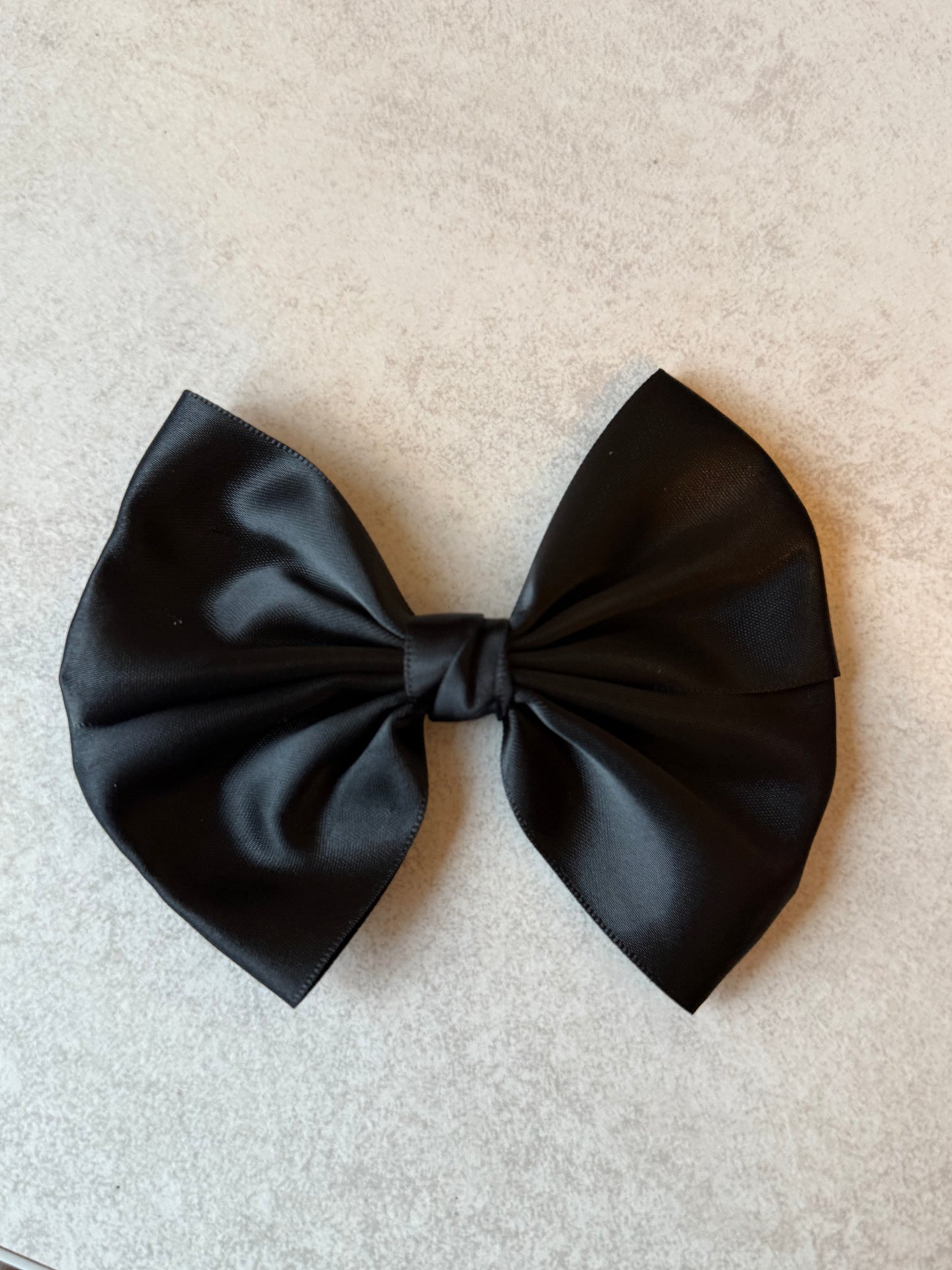 Large bow